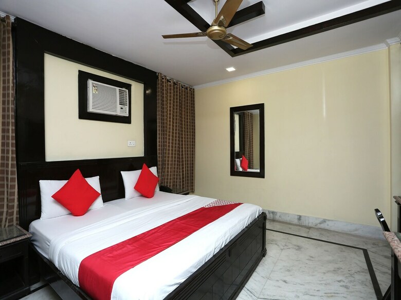 Oyo 12400 Hotel Prem Bihari