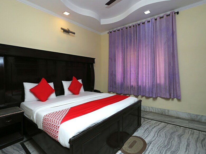 Oyo 12400 Hotel Prem Bihari