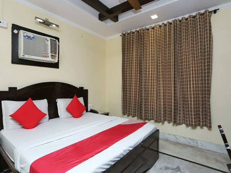 Oyo 12400 Hotel Prem Bihari