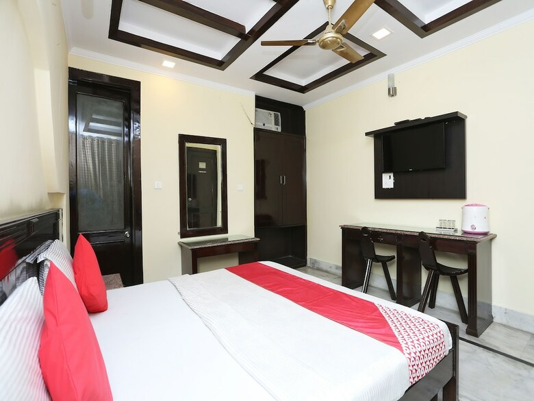 Oyo 12400 Hotel Prem Bihari