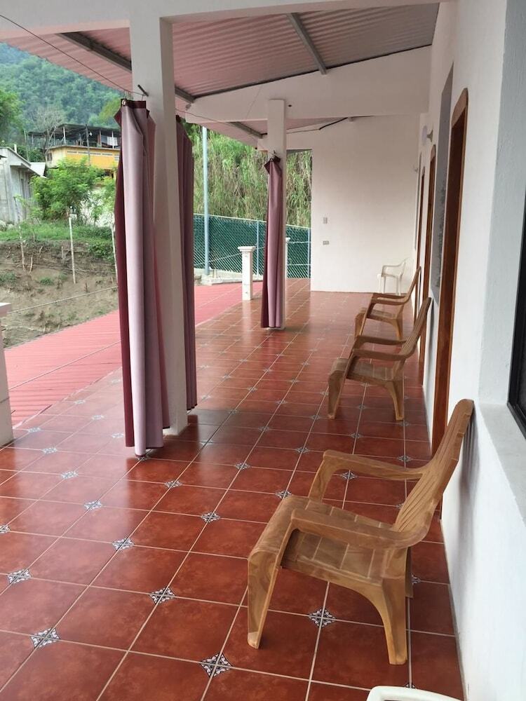 Lauris Hotel