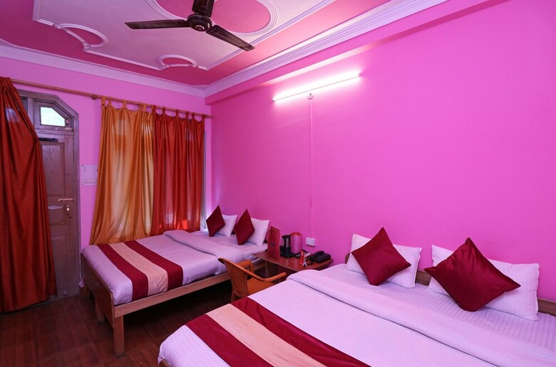 Oyo 22960 Hotel Riya Residency