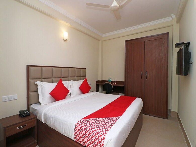 Hotel Oyo Flagship 24249 Central Plaza
