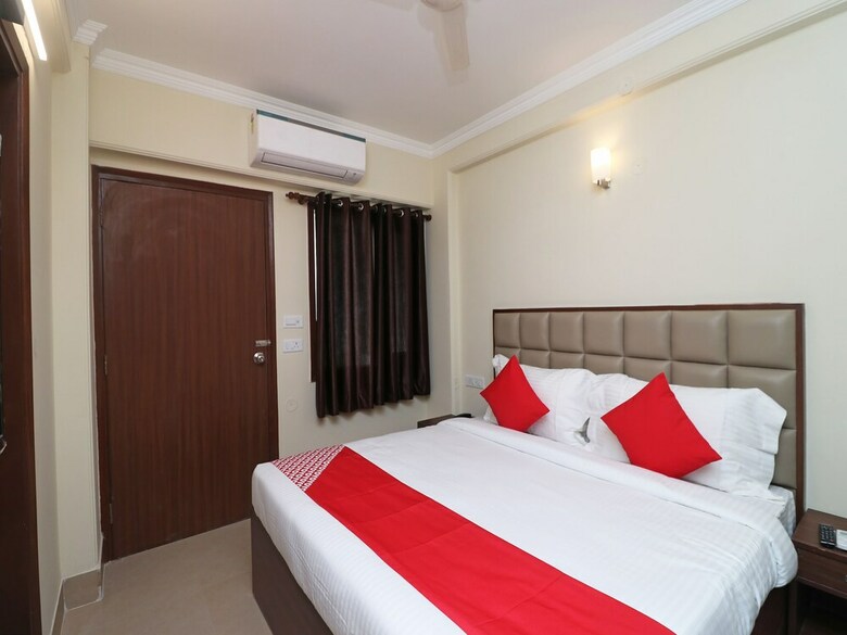 Hotel Oyo Flagship 24249 Central Plaza