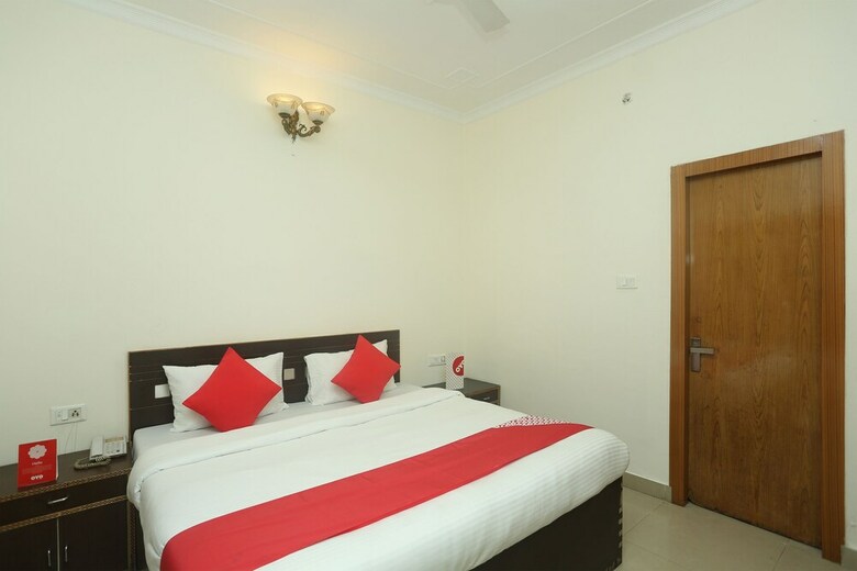 Hotel Oyo 18267 Sunita