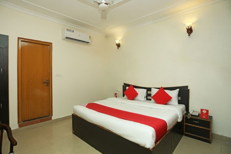 Hotel Oyo 18267 Sunita