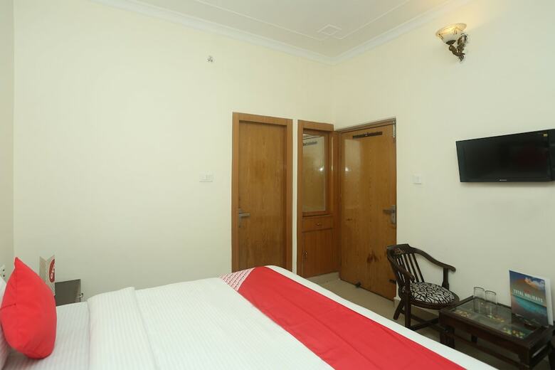 Hotel Oyo 18267 Sunita
