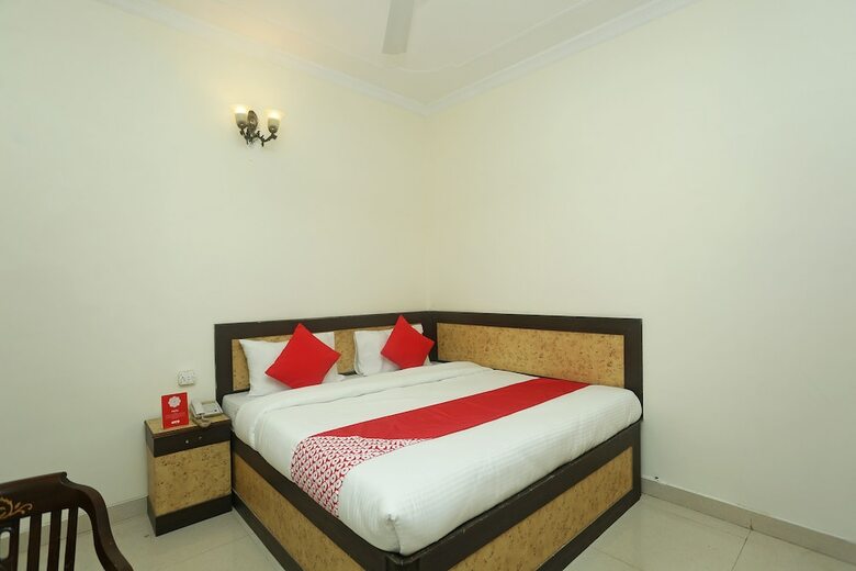 Hotel Oyo 18267 Sunita