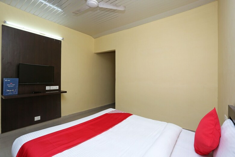Oyo 29315 Kiwi Hotel & Spa