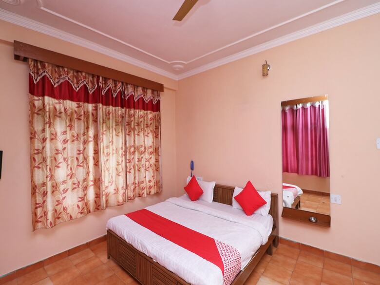 Hotel Oyo 30229 Blue Diamond