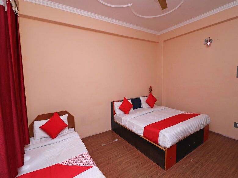 Hotel Oyo 30229 Blue Diamond
