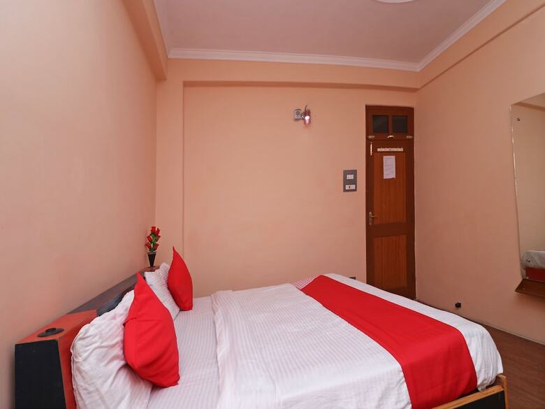 Hotel Oyo 30229 Blue Diamond