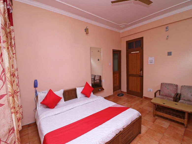 Hotel Oyo 30229 Blue Diamond