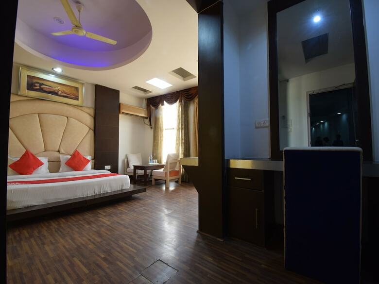 Oyo 35998 Hotel Paonta Valley