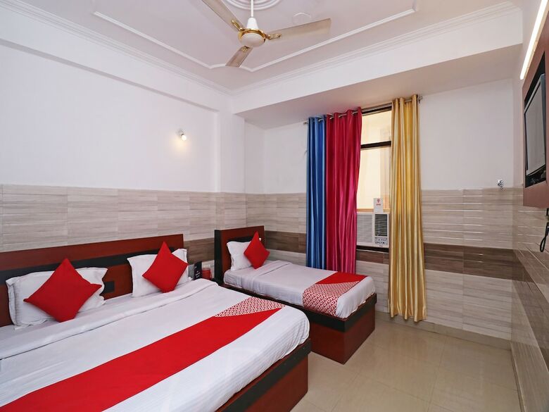 Hotel Oyo 18916 Shyam Residency