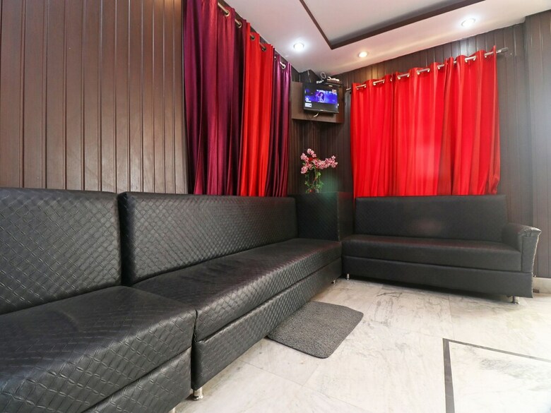 Hotel Oyo 18916 Shyam Residency