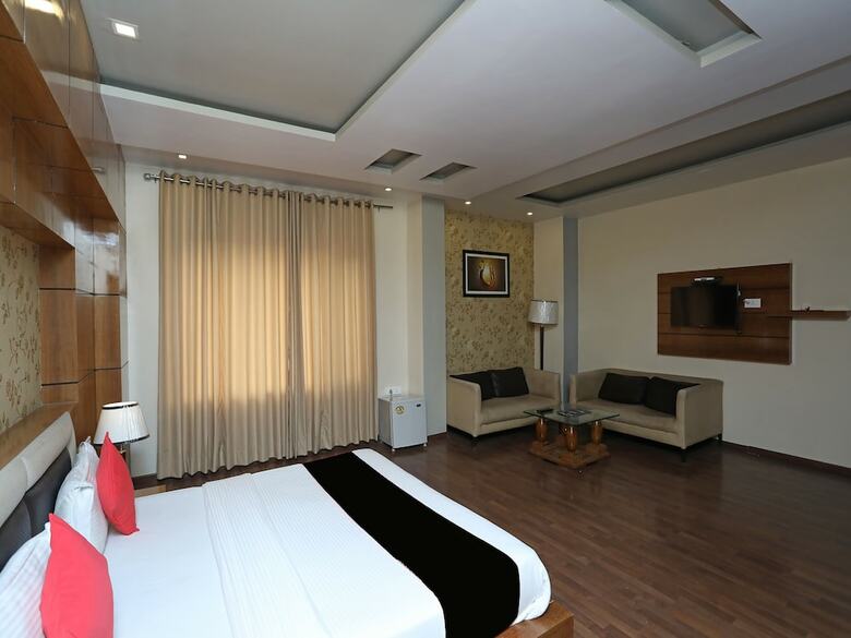 Capital O 30972 Hotel Centrum