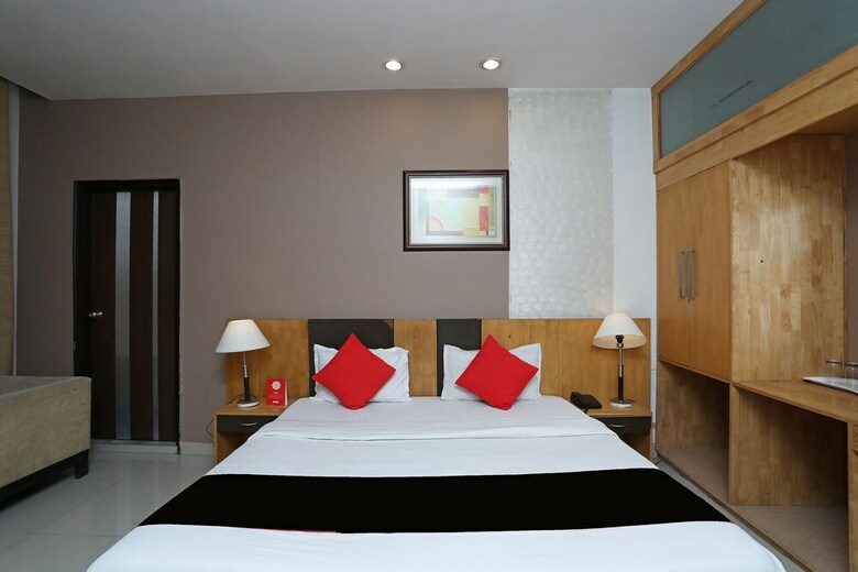 Capital O 30972 Hotel Centrum