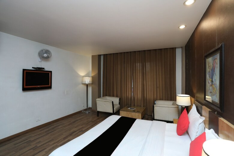 Capital O 30972 Hotel Centrum