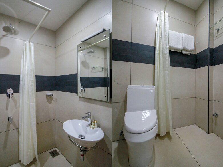 Hotel Capital O 29700 Le Moshe Inn