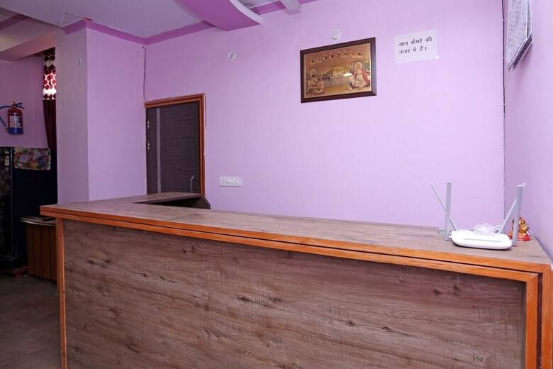 Oyo 19406 Hotel Janta Palace