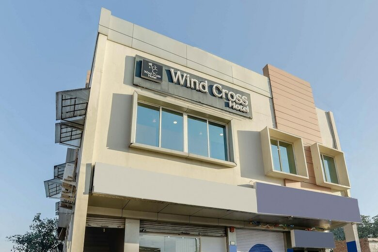 Hotel Oyo 24594 Wind Cross