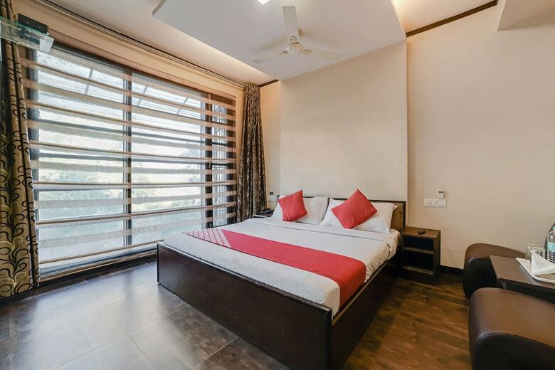 Hotel Oyo 24594 Wind Cross