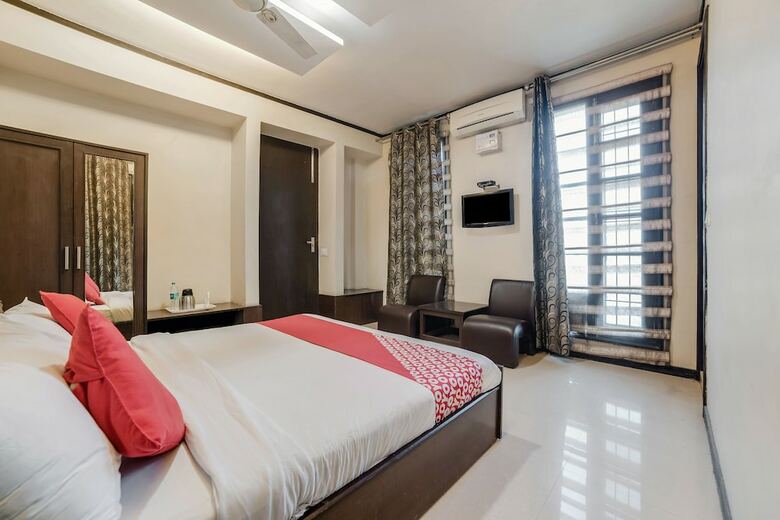 Hotel Oyo 24594 Wind Cross