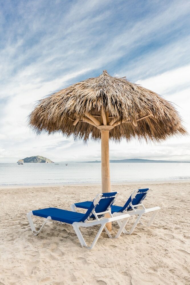 Hotel Decameron Isla Coral - All Inclusive