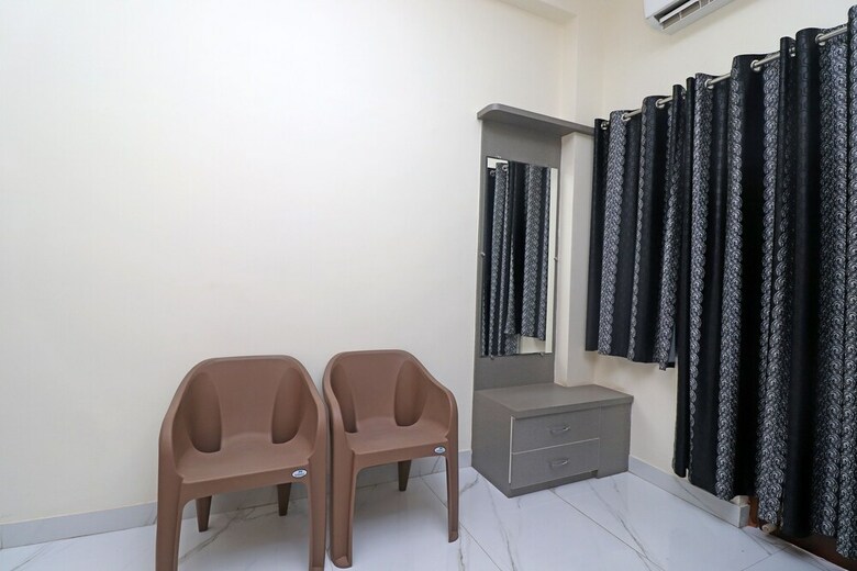 Oyo 29843 Hotel Heaven