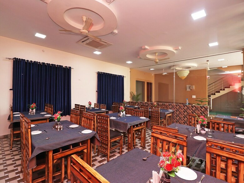 Oyo 29843 Hotel Heaven