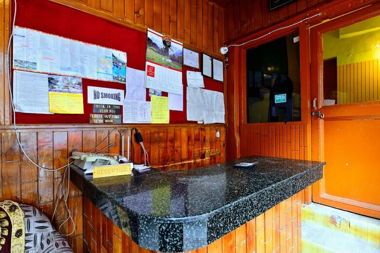 Oyo 30387 Pine View Hotel Manali �??