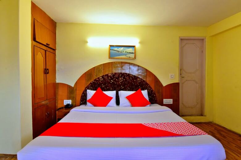 Oyo 30387 Pine View Hotel Manali �??