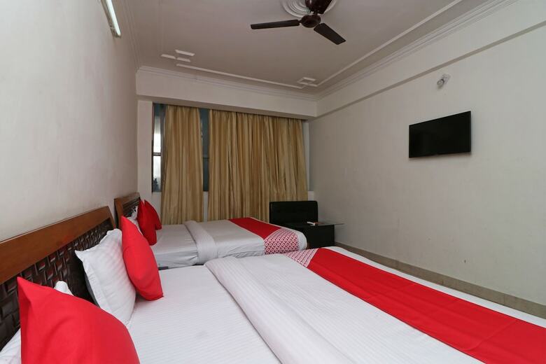 Oyo 29762 Hotel Meridian