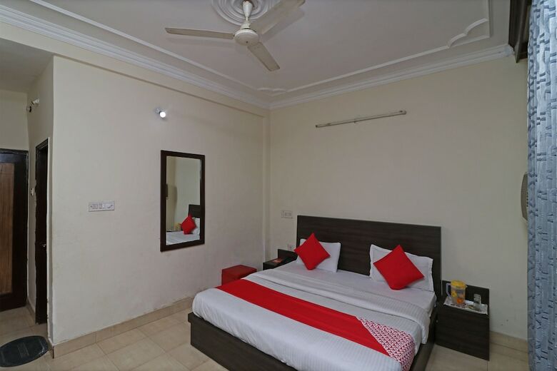 Oyo 29762 Hotel Meridian