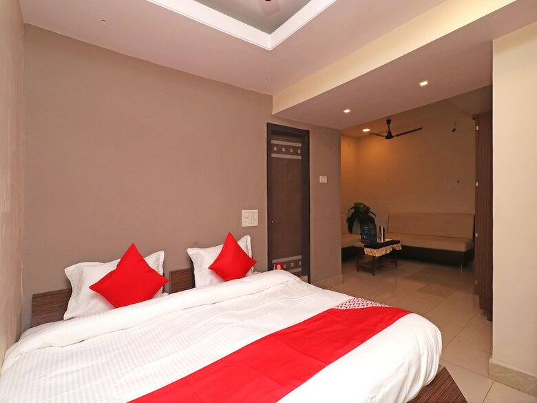 Oyo 29345 Hotel Samrat