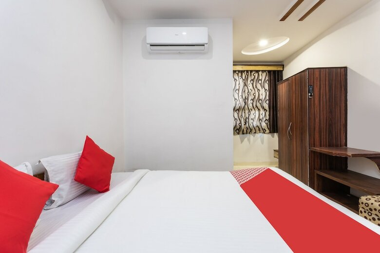 Oyo 22688 Hotel Shivrattan