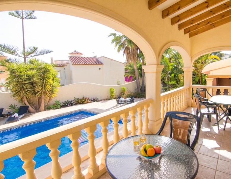 Abahana Villa Sara