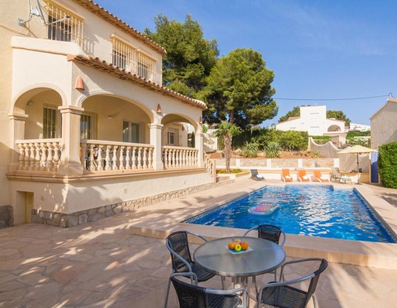 Abahana Villa Sara