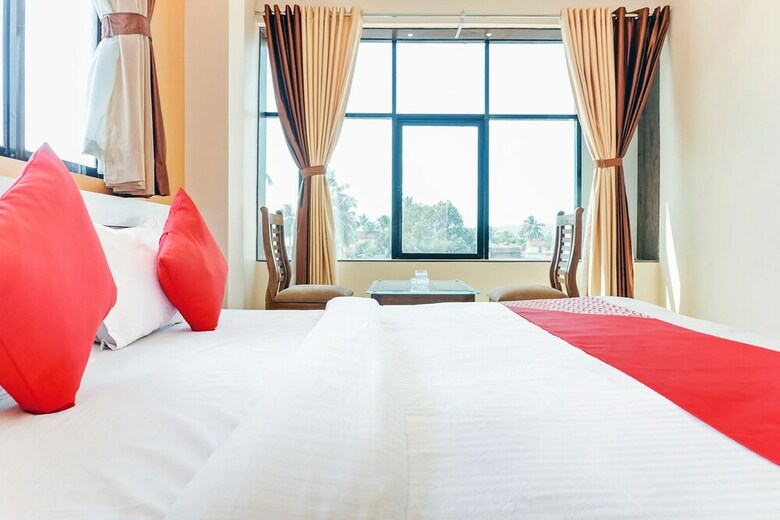 Oyo 29634 Hotel Navalai Pride