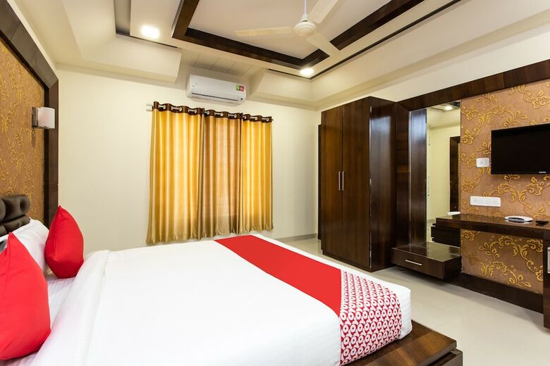 Oyo 23640 Hotel Sai Kripa