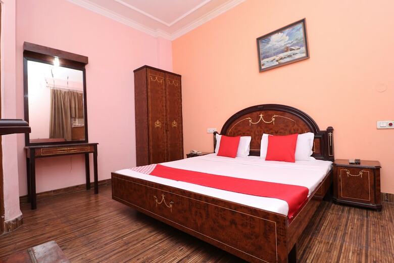 Hotel Oyo 35965 Kishore Castle