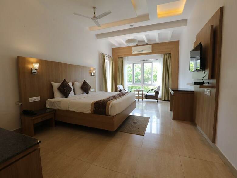 Oyo 28682 Hotel Devika
