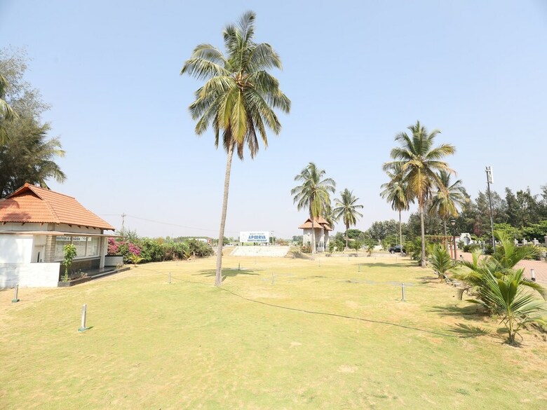 Oyo 28682 Hotel Devika