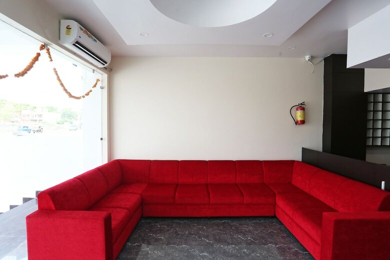 Hotel Oyo 30916 Agk Residency