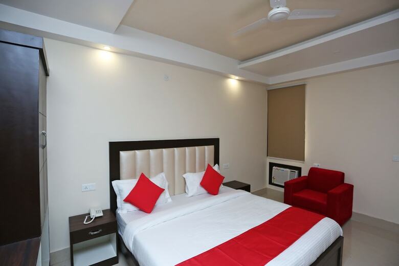 Hotel Oyo 30916 Agk Residency