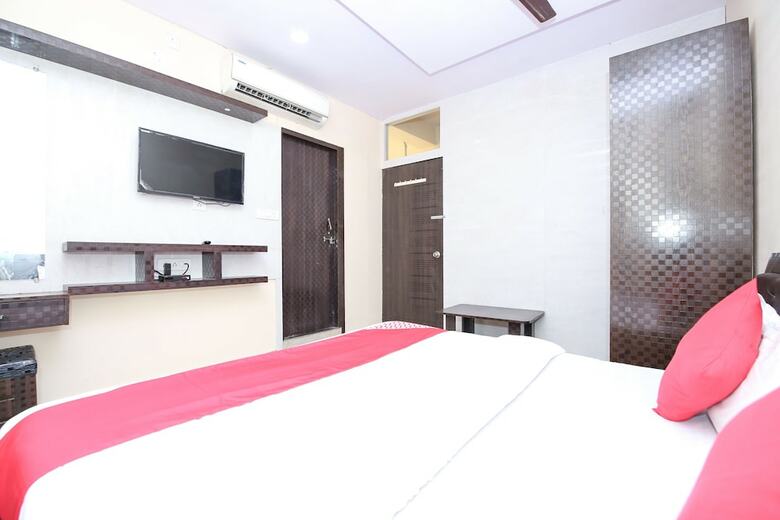 Oyo 29188 Hotel Sai Palace