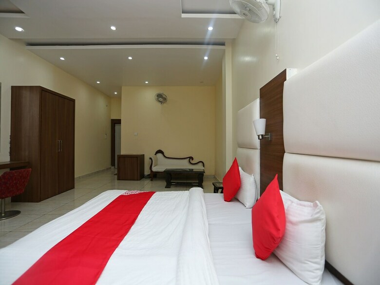 Hotel Oyo 28186 New Blue Heaven