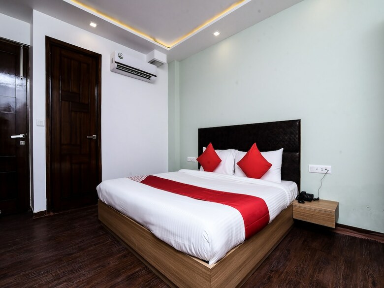 Hotel Oyo Flagship 16044 Sector 18