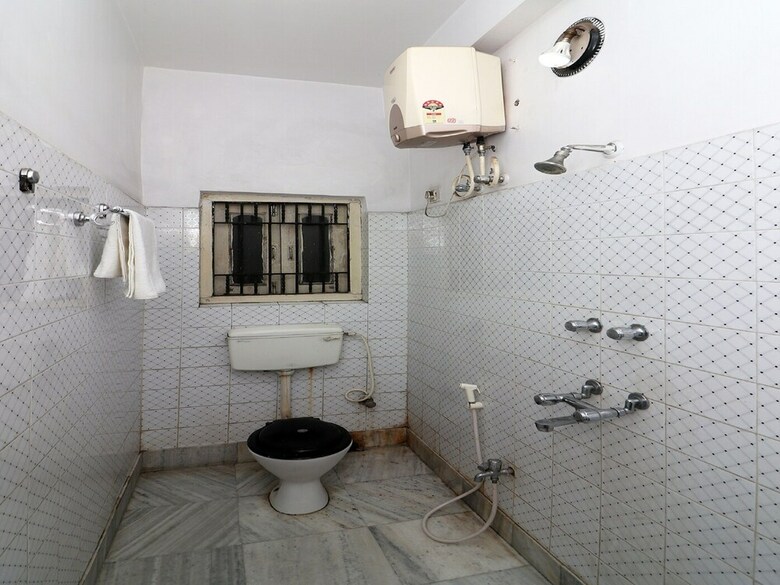 Hotel Oyo 18668 Ananya Guest House